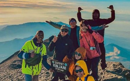 2d1n-rinjani-summit-climb-package-for-experienced-hikers