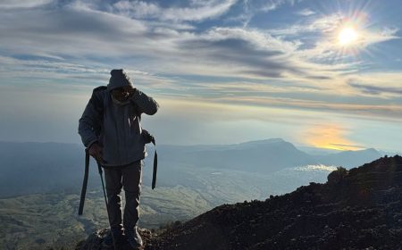 one-day-rinjani-crater-rim-trek